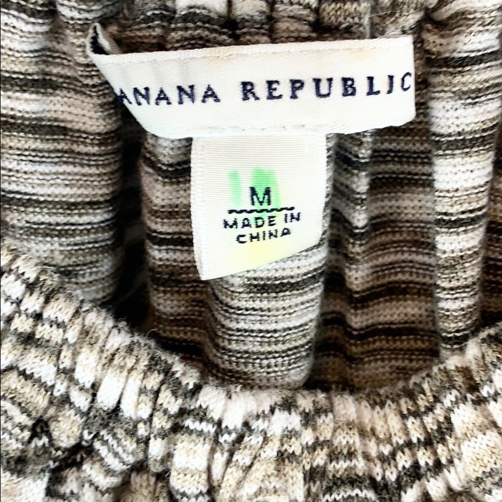 BANANA REPUBLIC | Ruffled Boatneck Stretchy Heathered Short-Sleeved Sweater - Picture 5 of 8